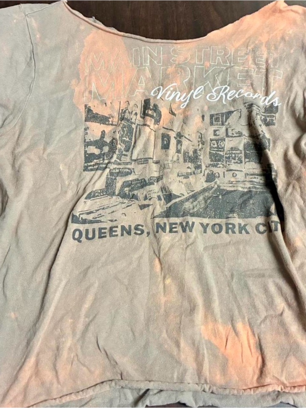 Vinyl Records Queens Graphic Tee - Tan